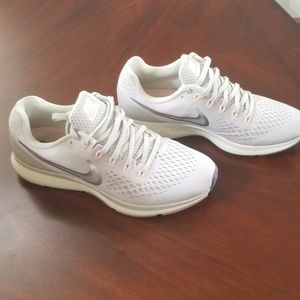 Nike Air Zoom Pegasus 34 NWOT